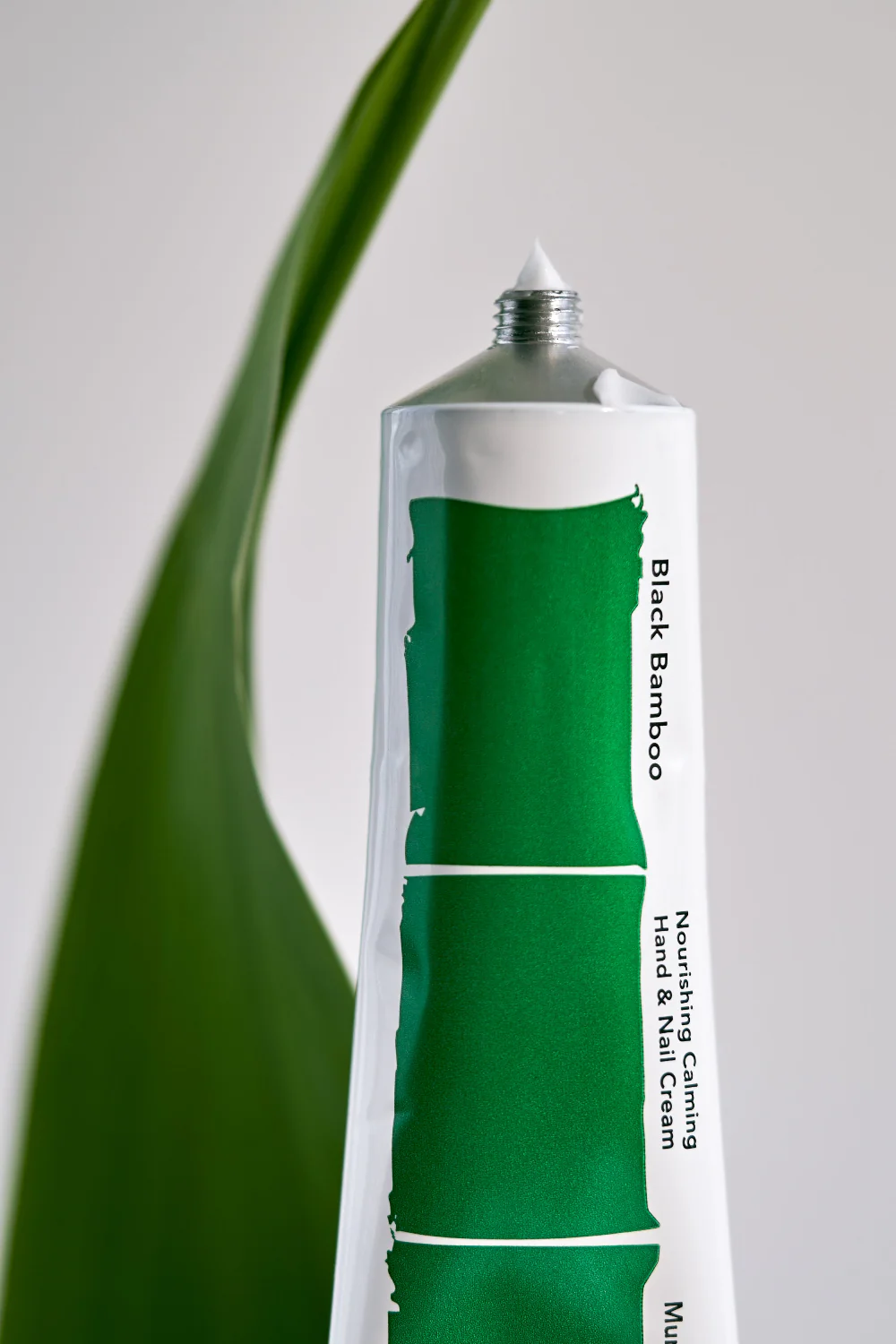 haruharuwonder Black Bamboo Nourishing Calming Hand & Nail Cream 50ml - Image 7