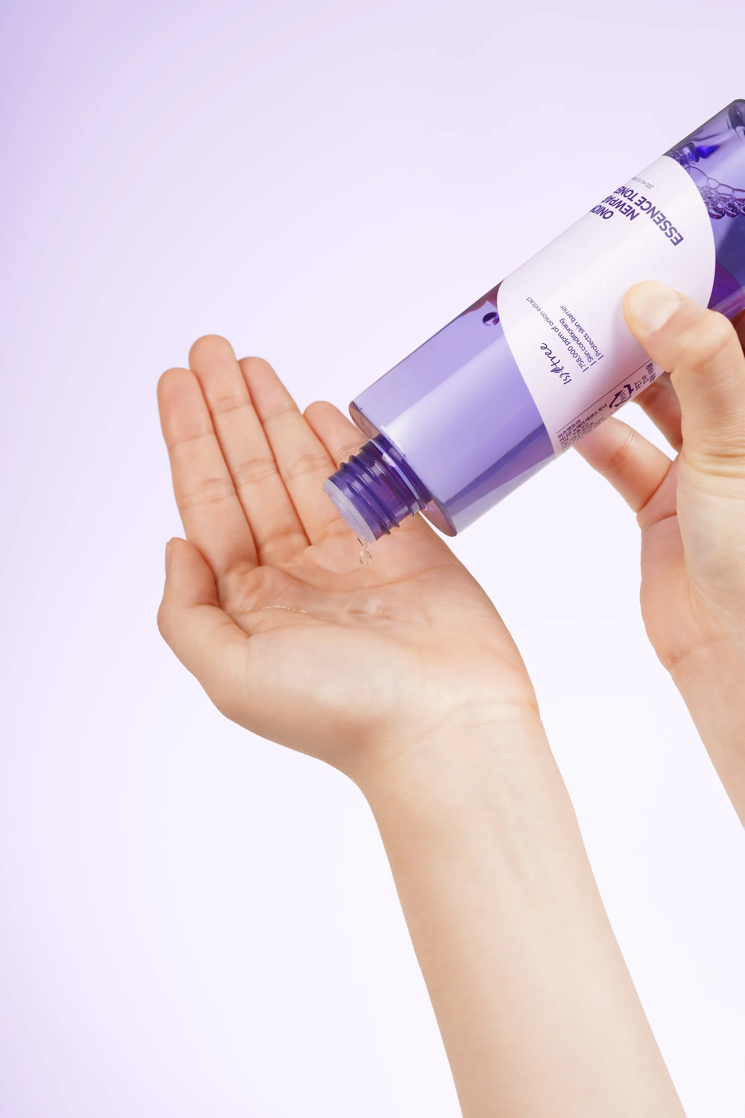 Isntree Onion Newpair Essence Toner 200ml - Image 7