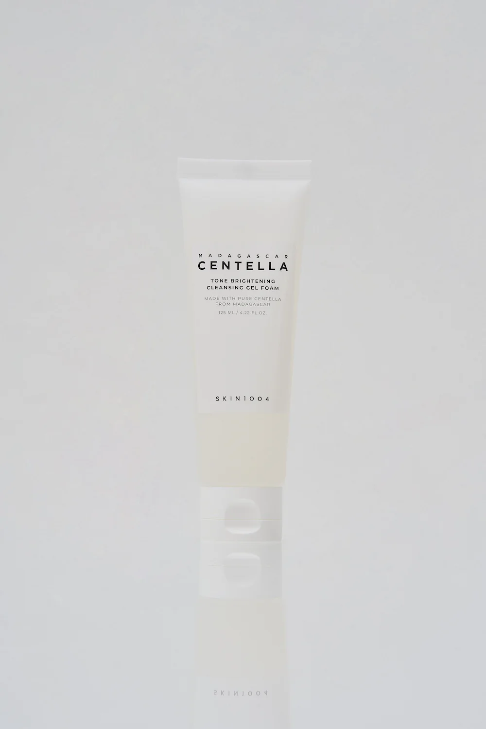 Skin1004 Madagascar Centella Tone Brightening Cleansing Gel Foam 125ml - Image 4